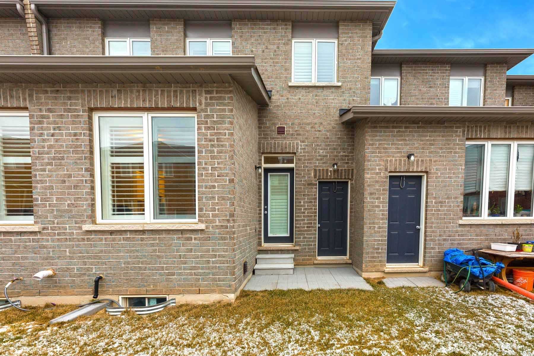 1552 Carr Landing Cres