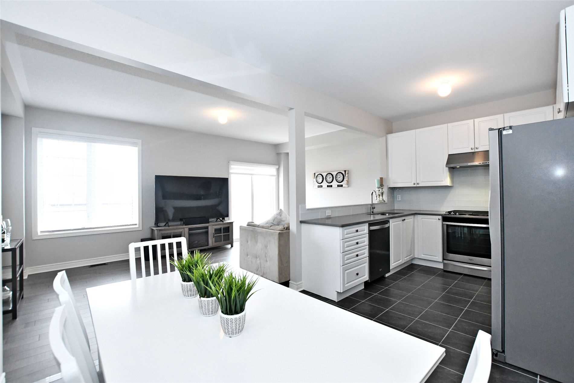 615 Mockridge Terr