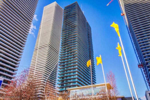 33 Shore Breeze Dr, Toronto