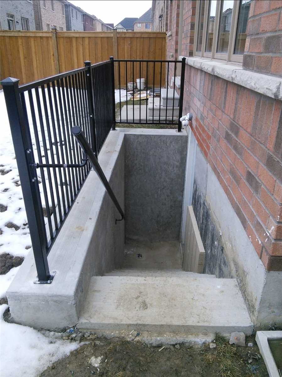 87 Agava St