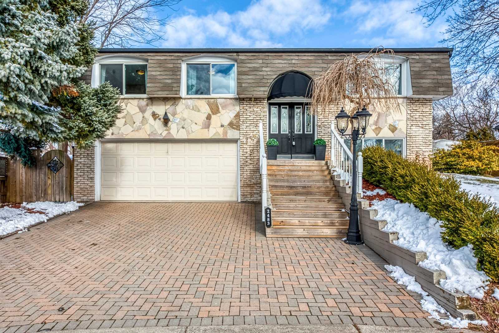 2483 Yarmouth Cres