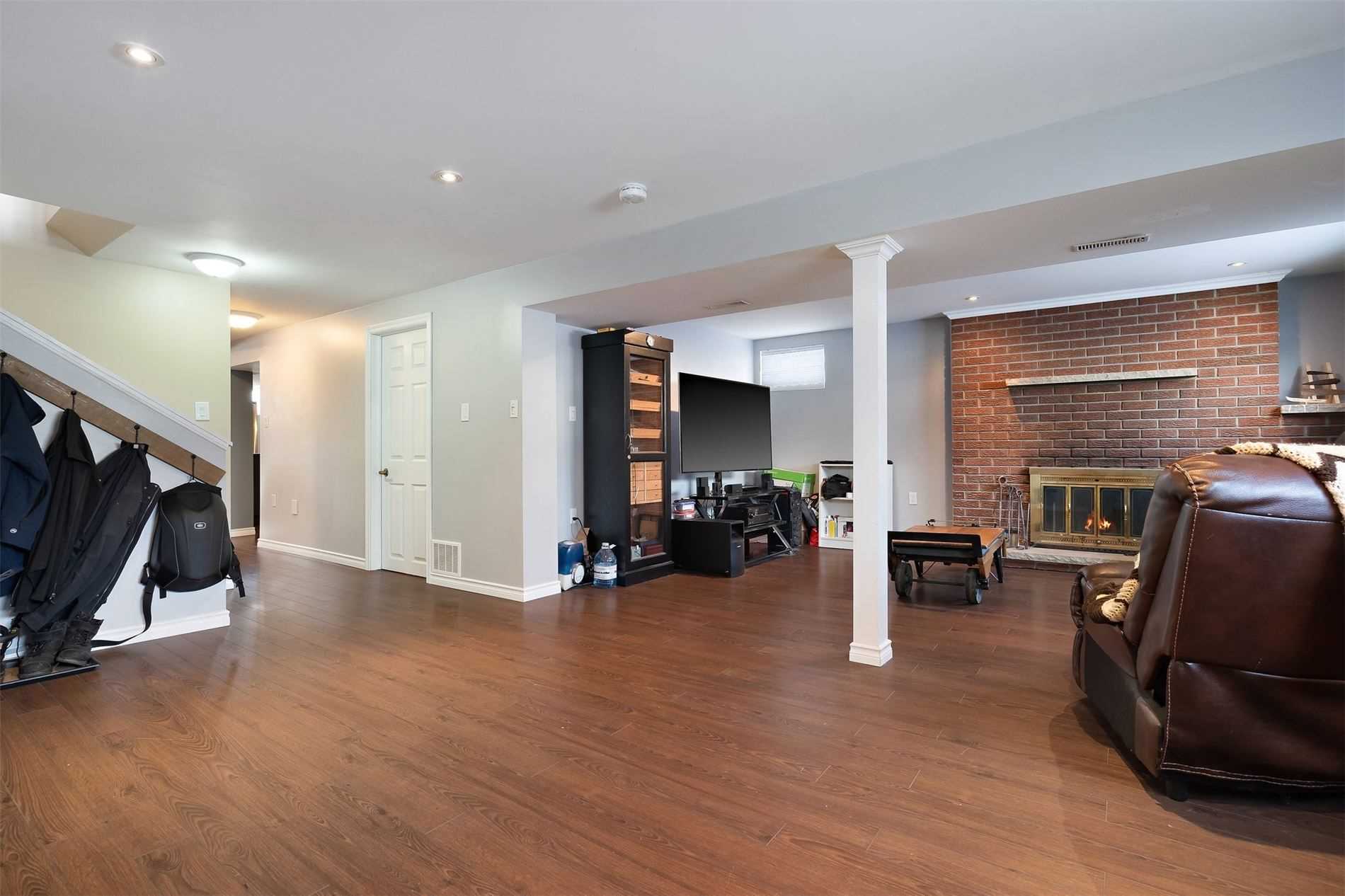 95 Avonmore Cres