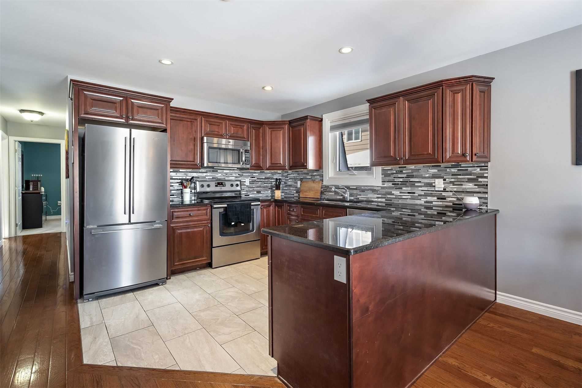 95 Avonmore Cres