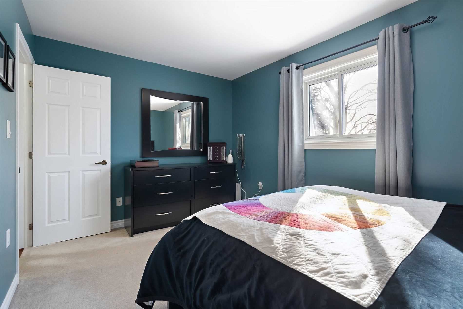 95 Avonmore Cres