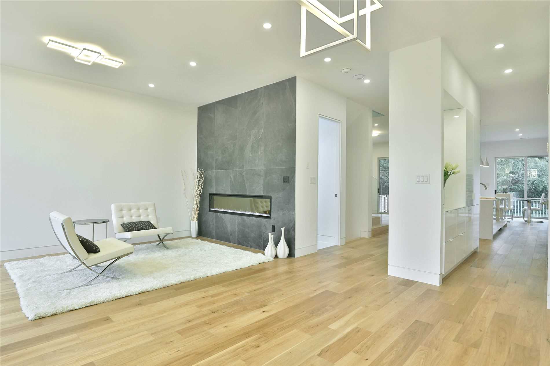 886 Ninth St