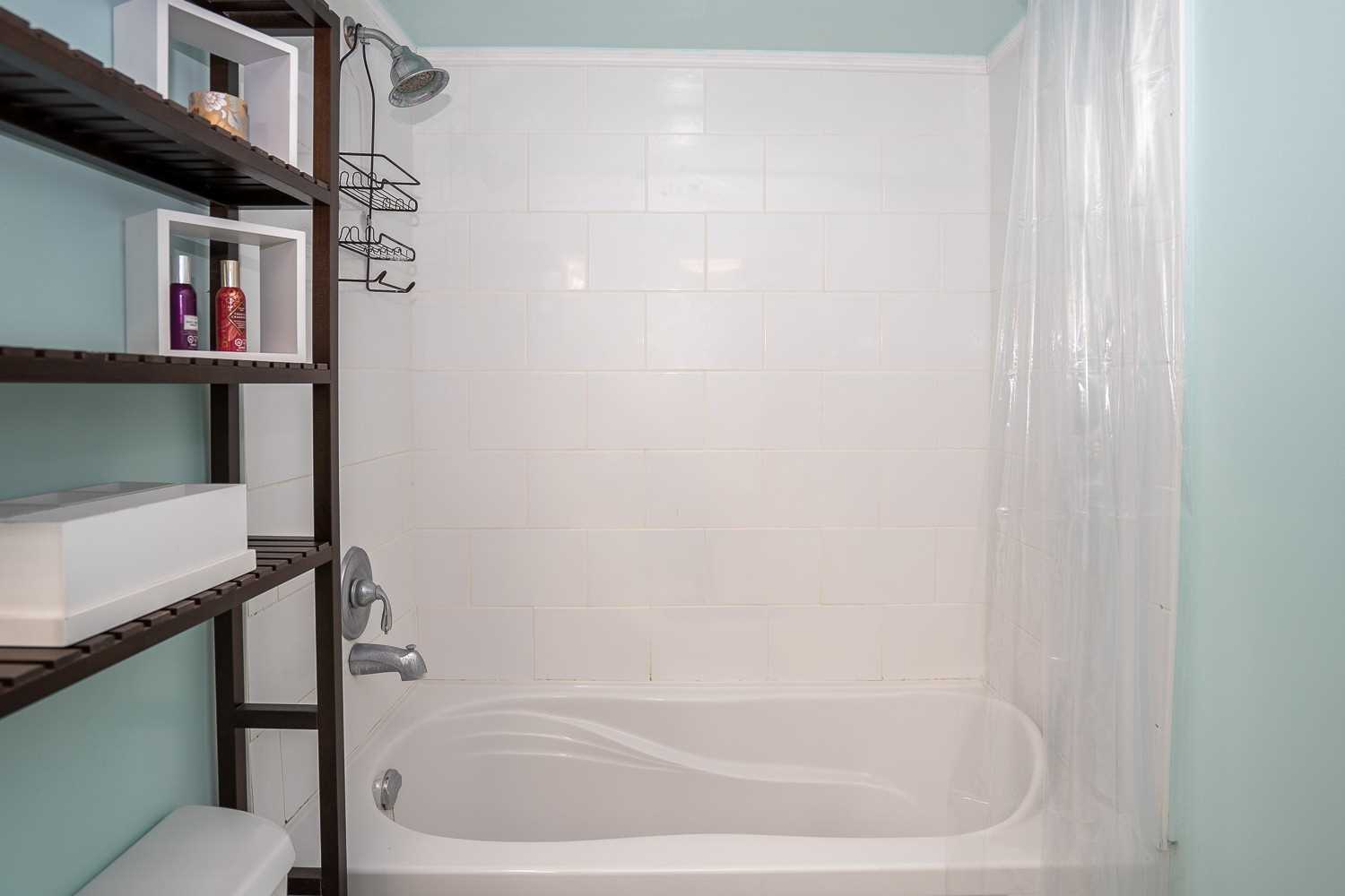 24 Karen Crt