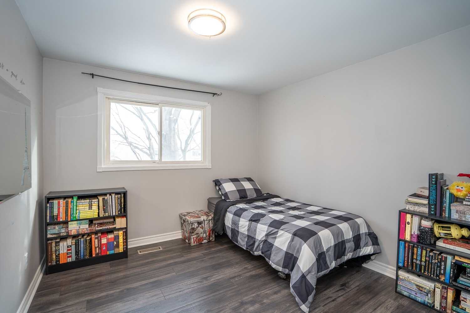 24 Karen Crt