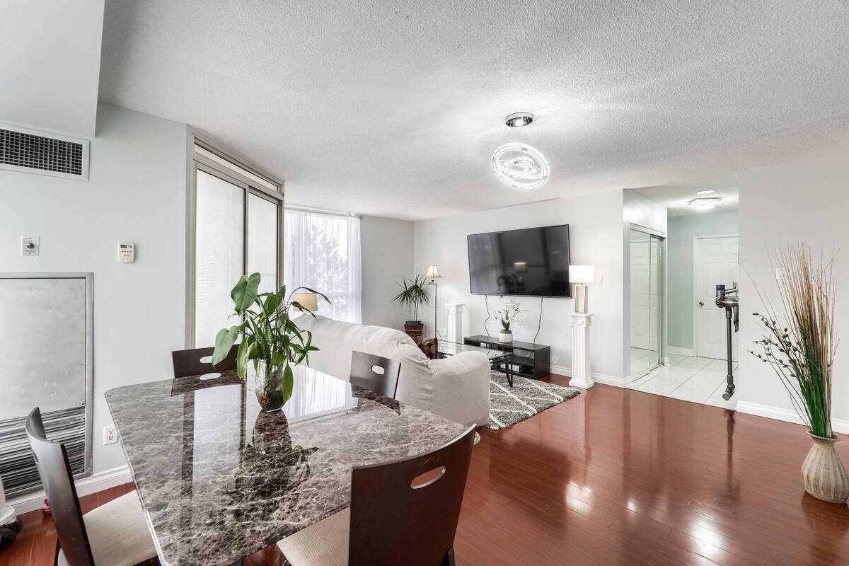 Listing W5109310 - Large Photo # 11