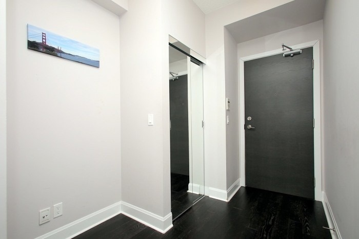 33 Shore Breeze Dr, #401