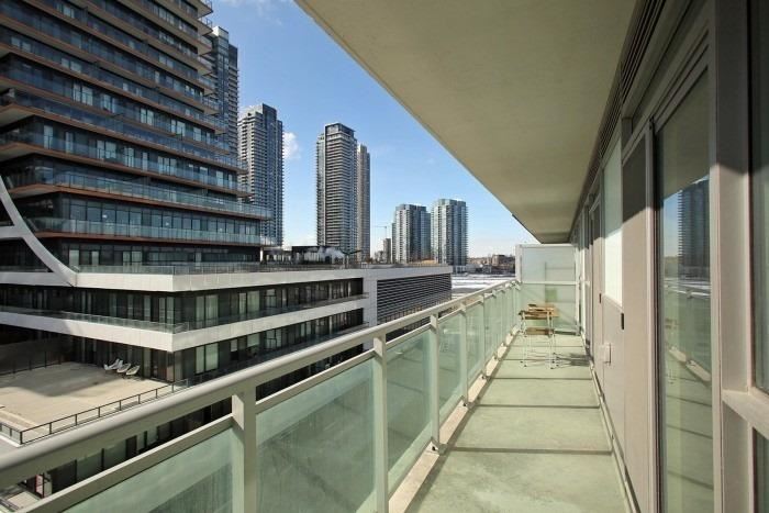 33 Shore Breeze Dr, #401