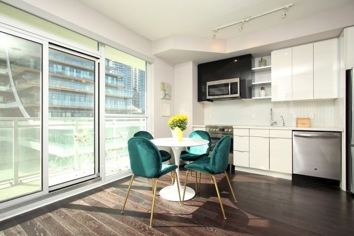 33 Shore Breeze Dr, #401