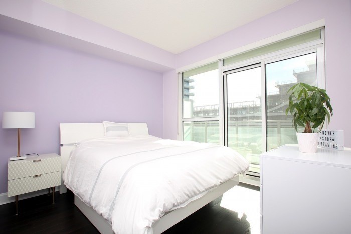 33 Shore Breeze Dr, #401