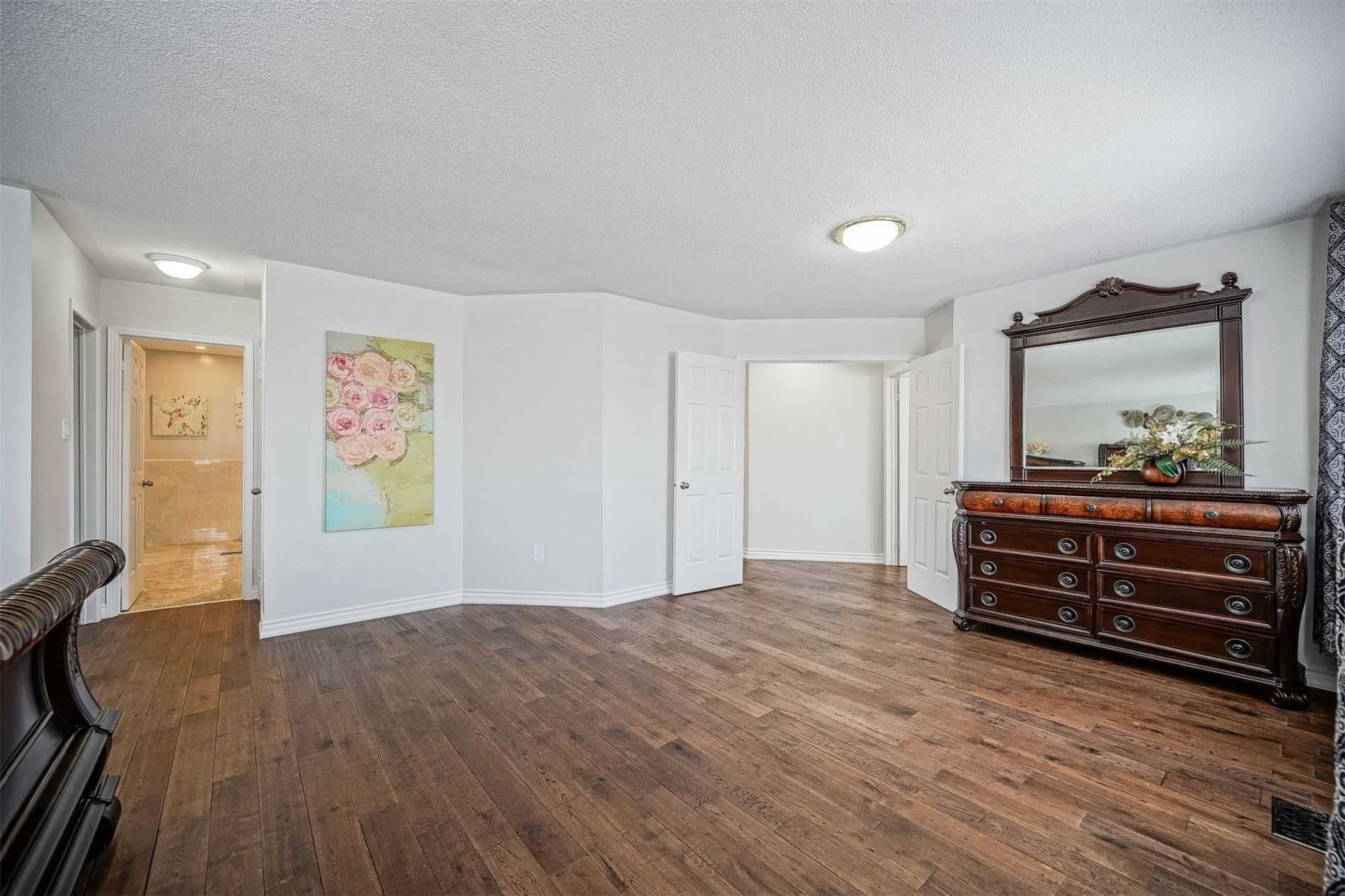 1312 Saddler Circ