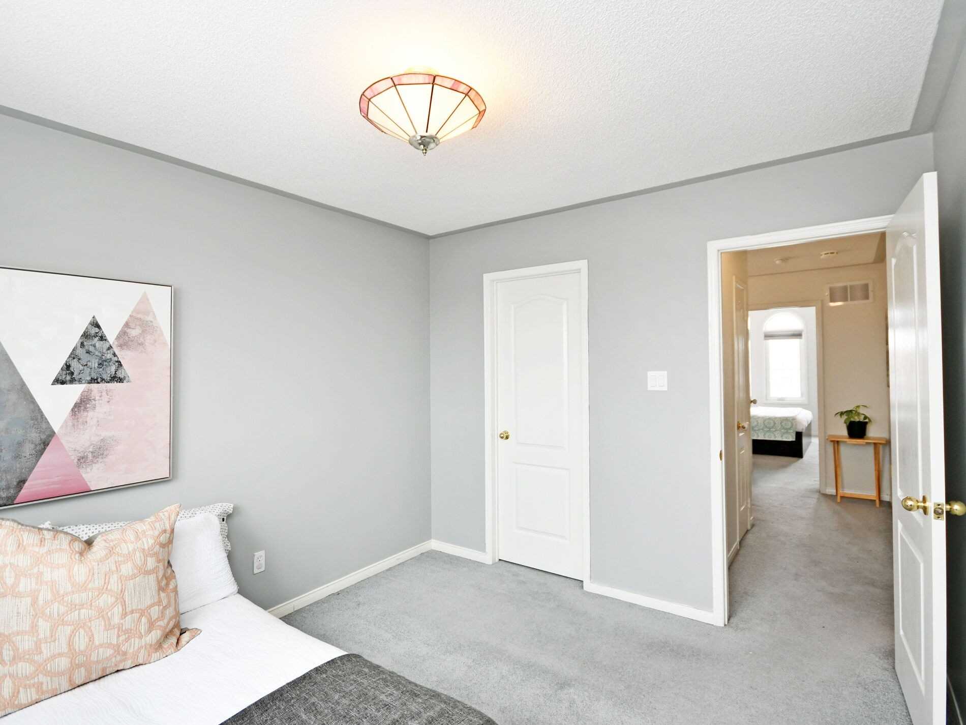 35 Hillsburgh Dr