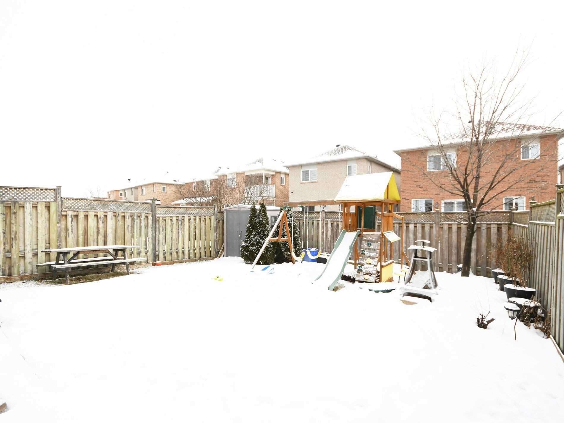 35 Hillsburgh Dr