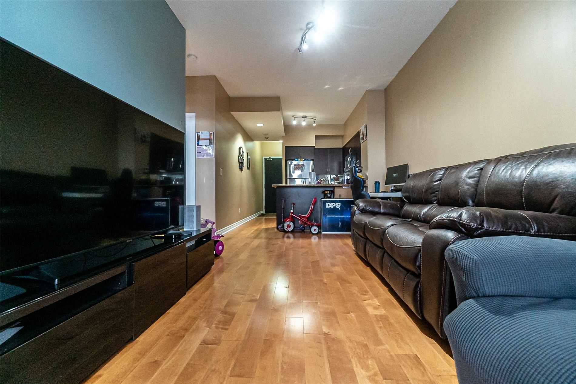 388 Prince Of Wales Dr, #807