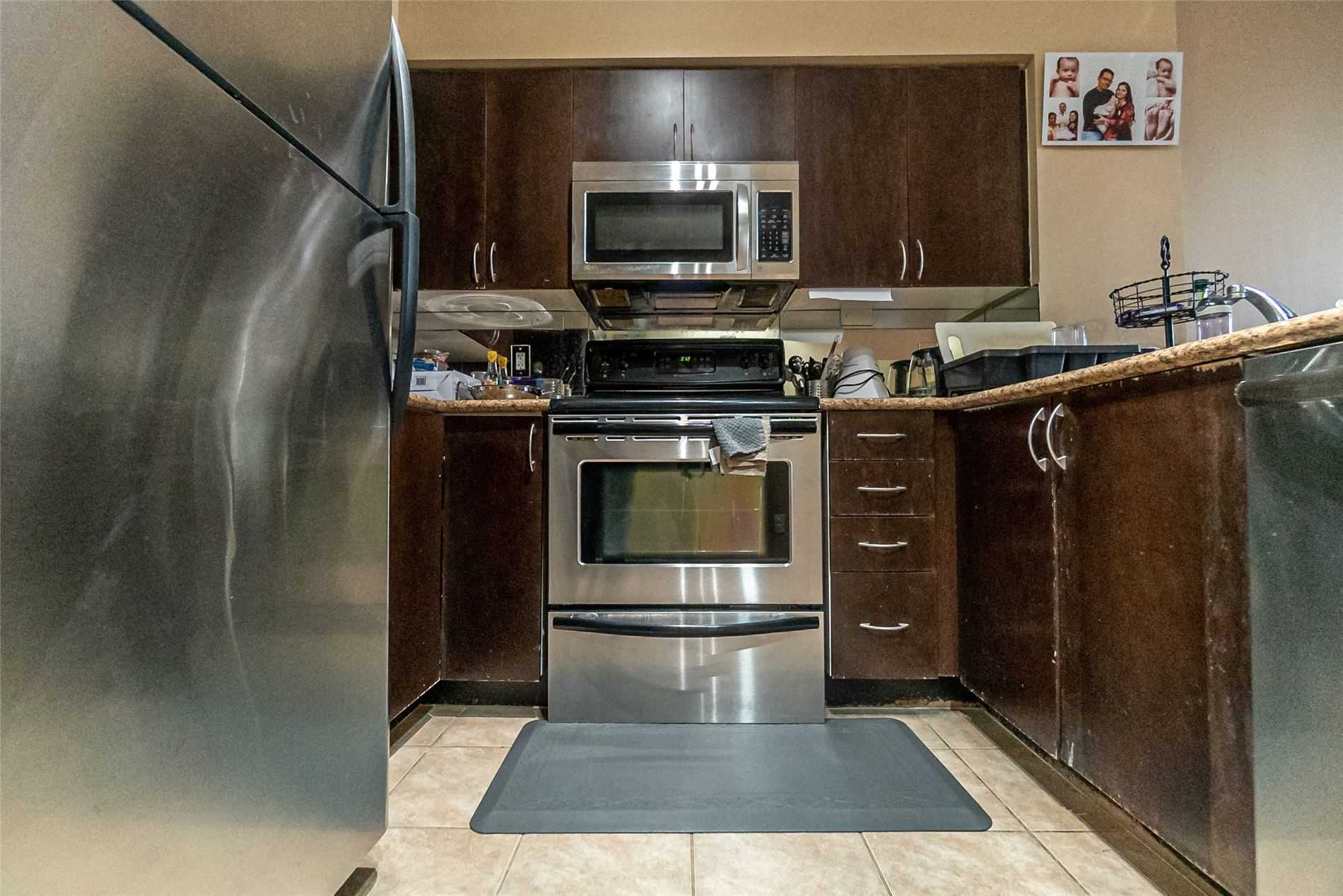 388 Prince Of Wales Dr, #807