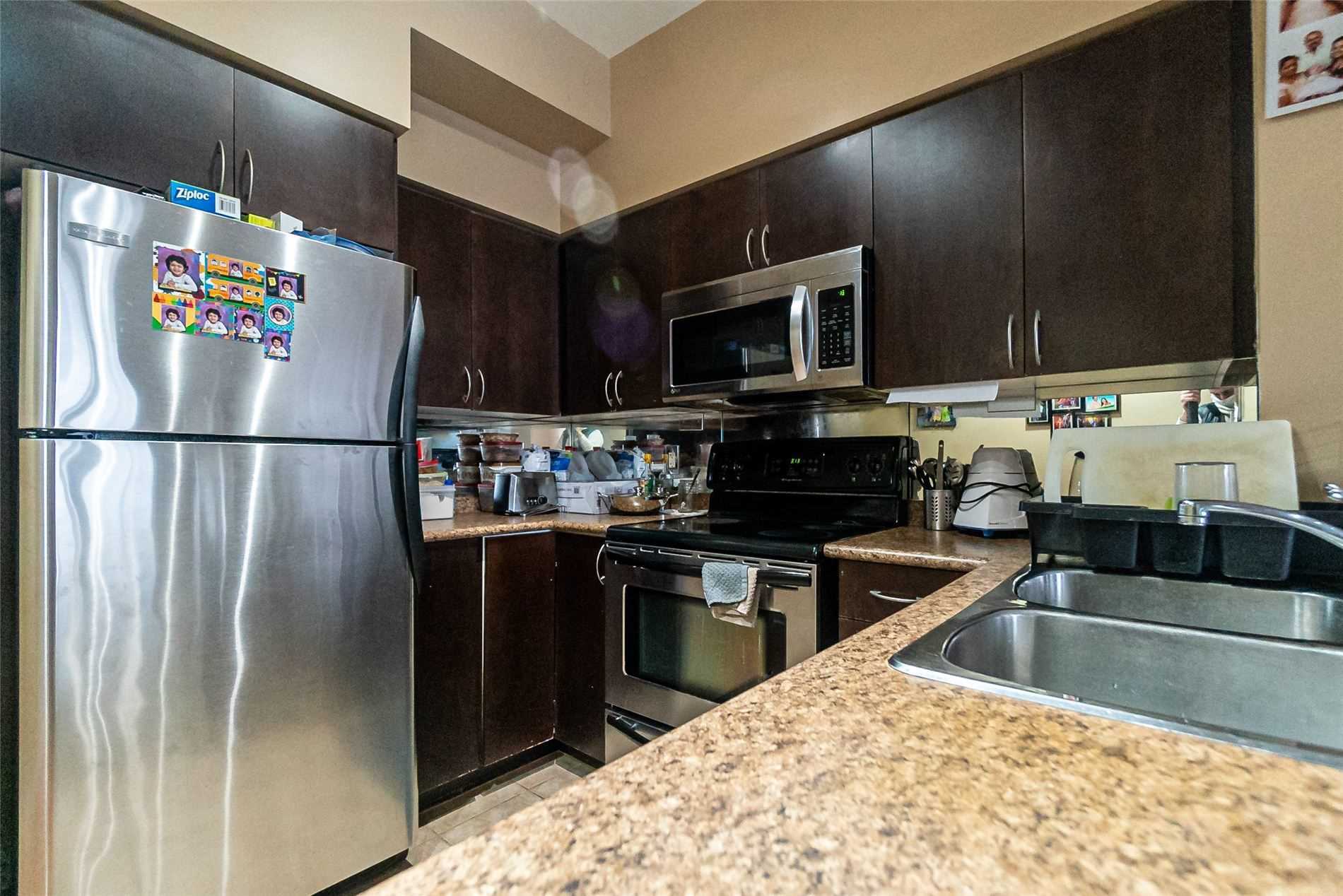 388 Prince Of Wales Dr, #807