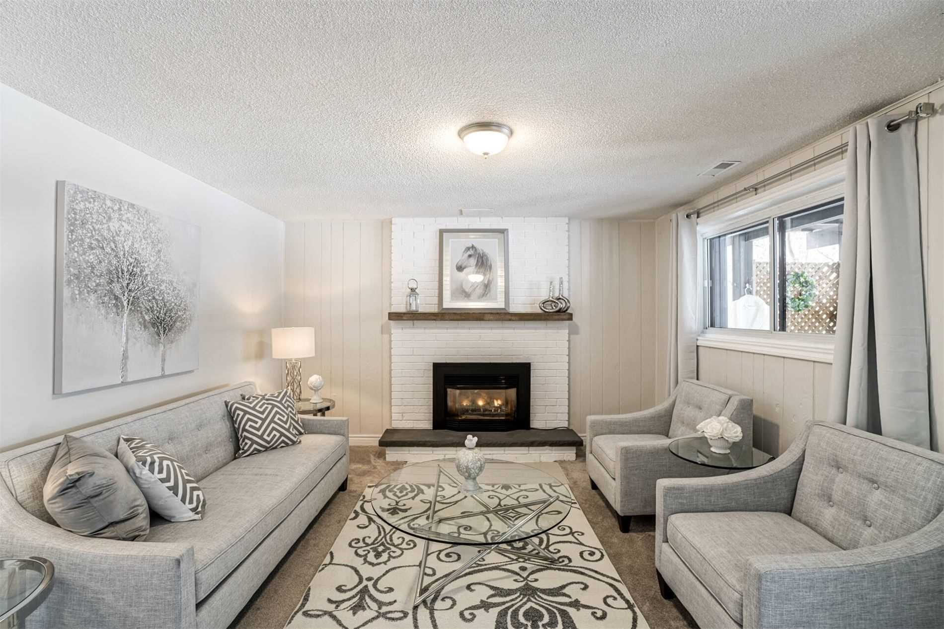 26 Munro St