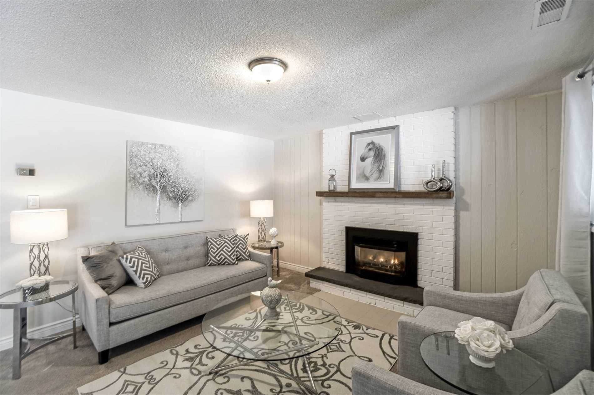 26 Munro St
