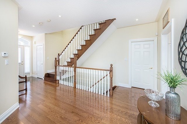 10 Stonehart St
