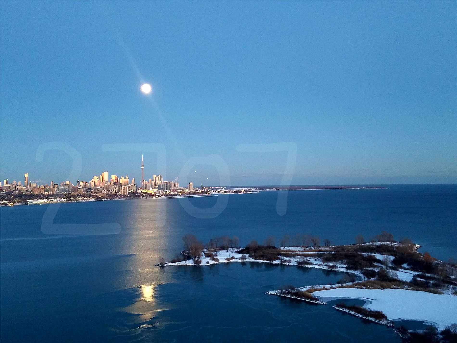 33 Shore Breeze Dr, #2707