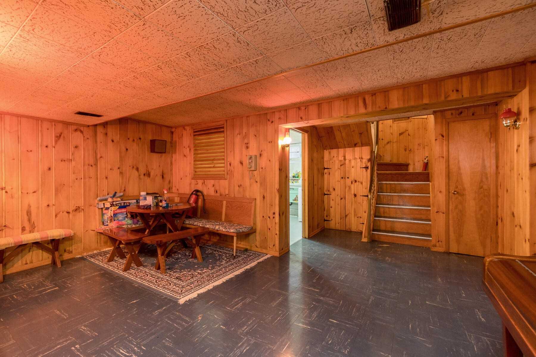 334 Burton Rd