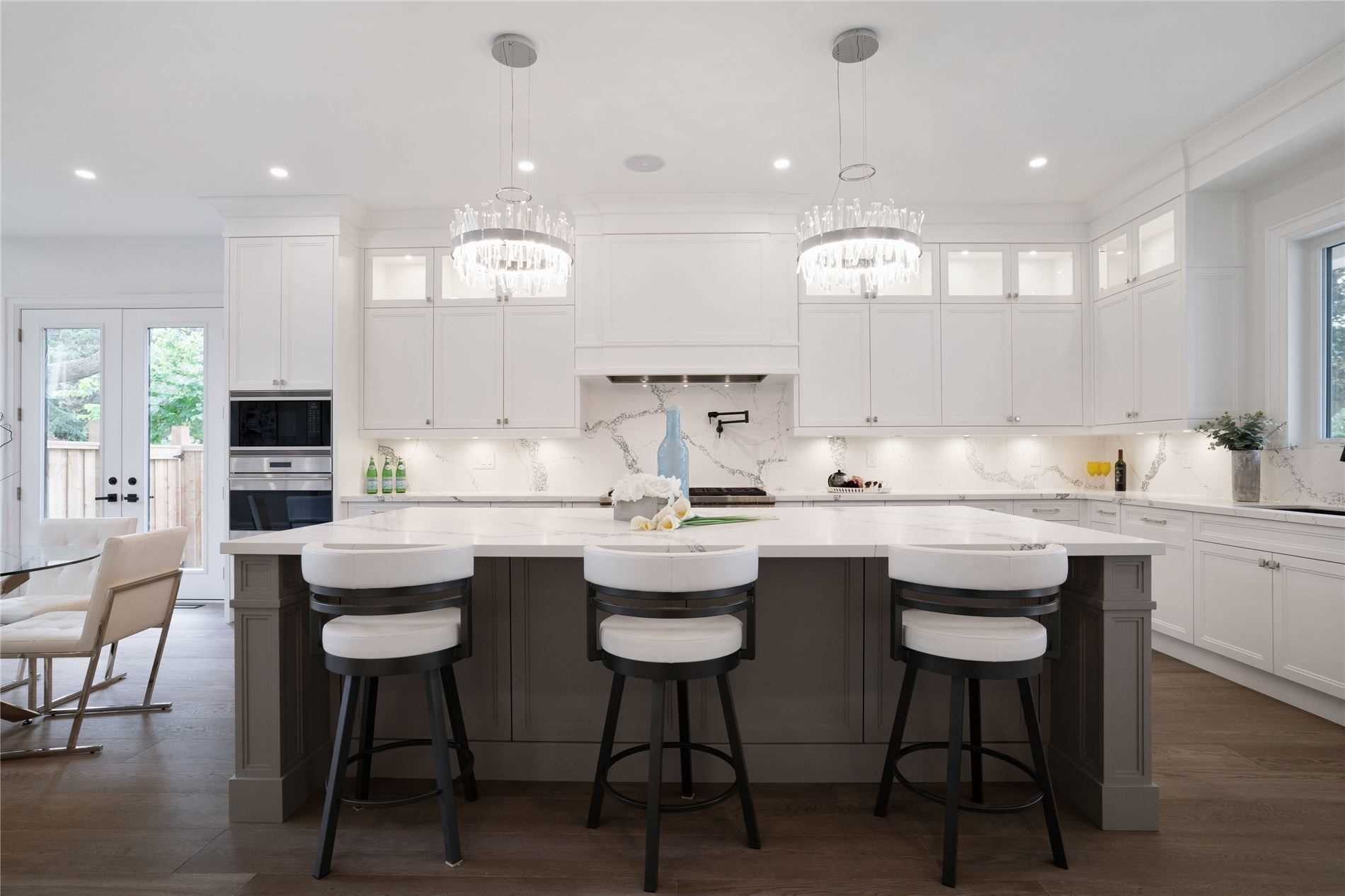 297 Savoy Cres
