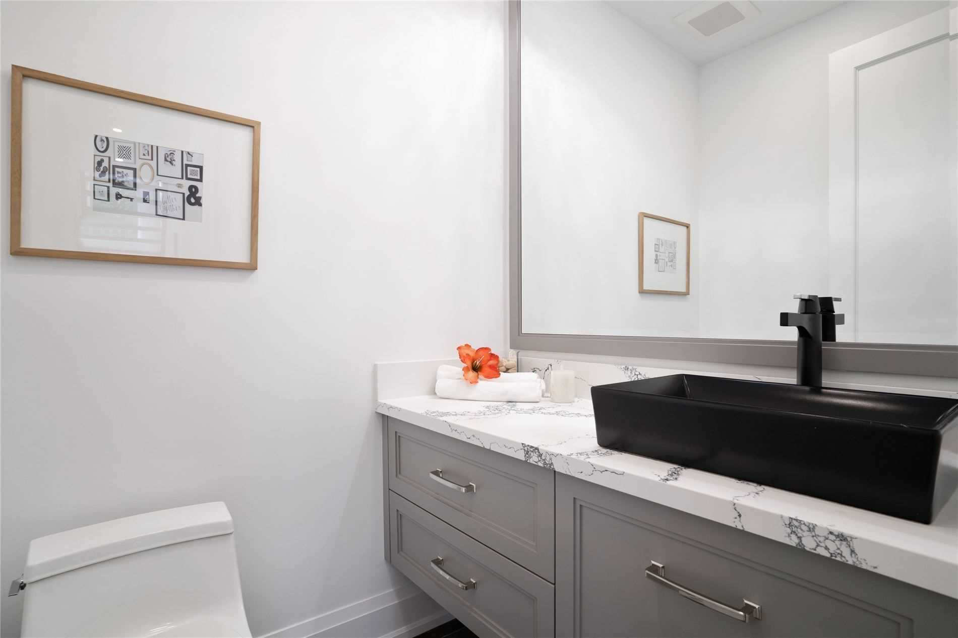 297 Savoy Cres