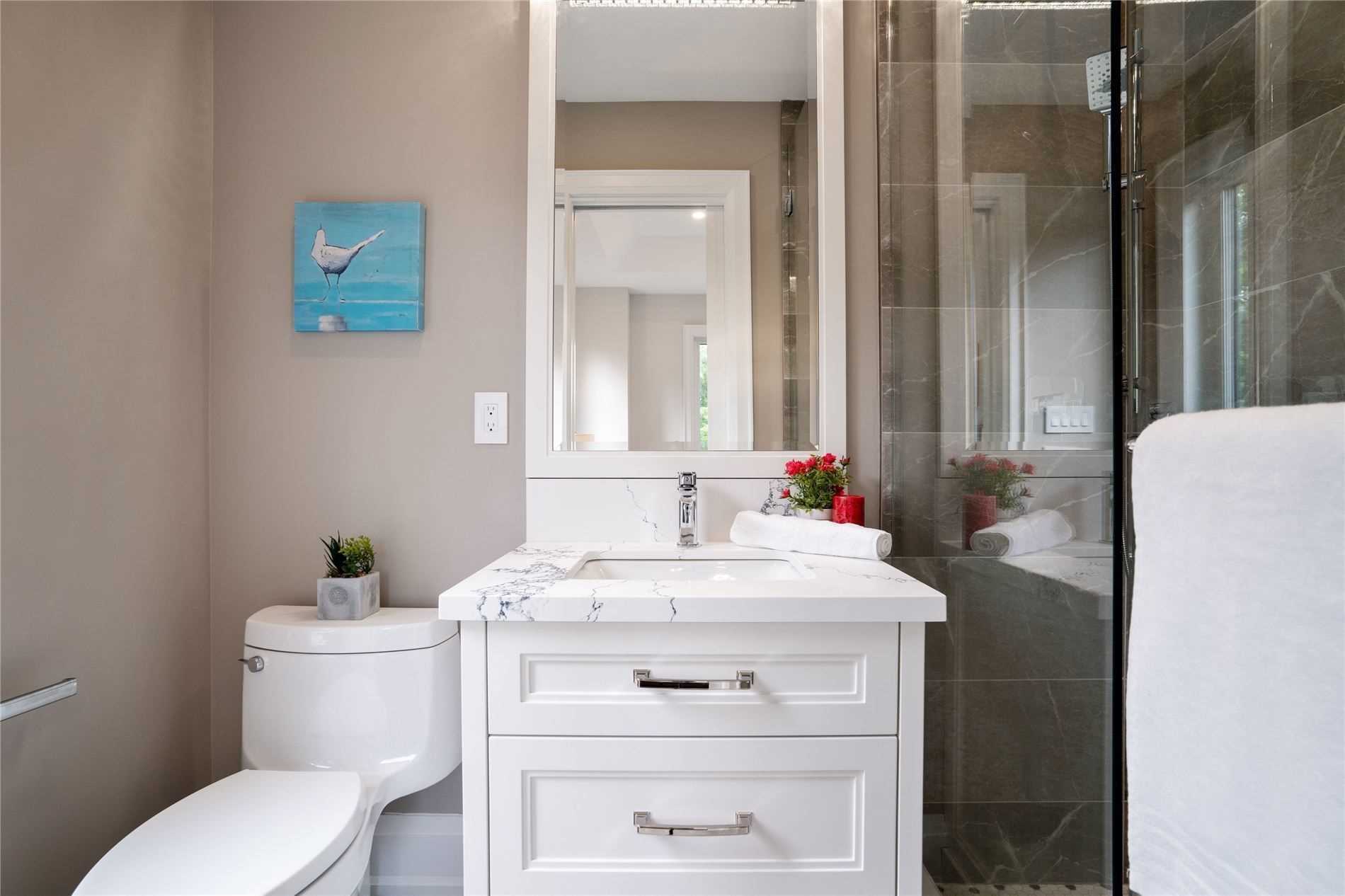 297 Savoy Cres