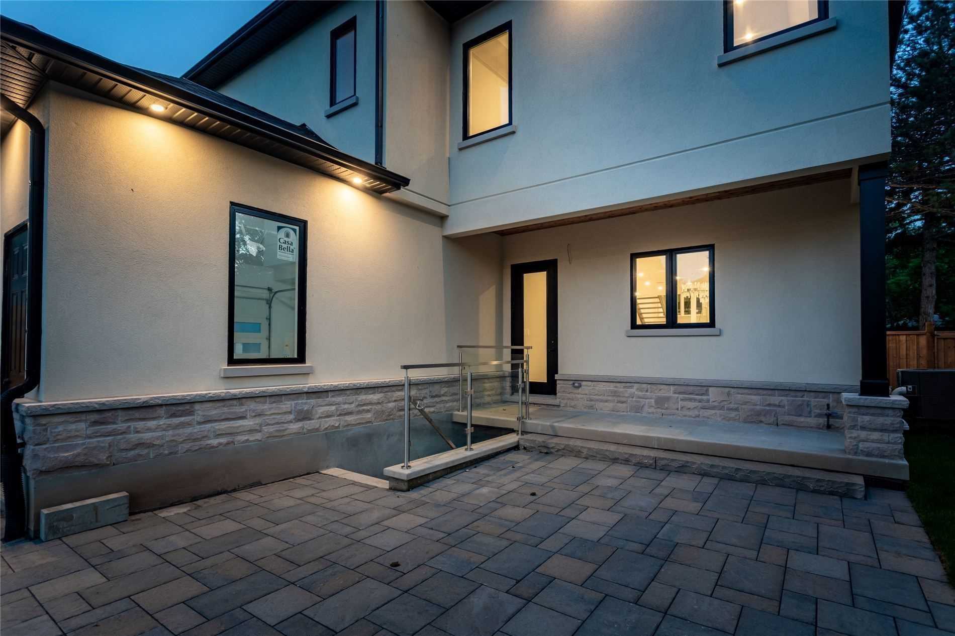297 Savoy Cres