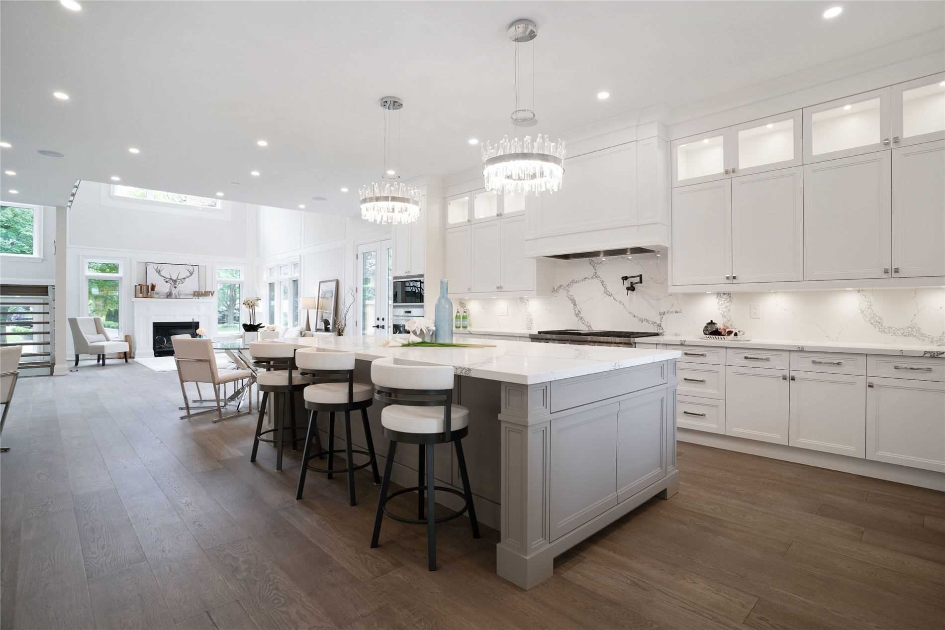 297 Savoy Cres