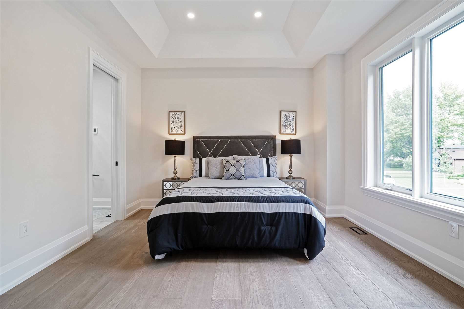 297 Savoy Cres
