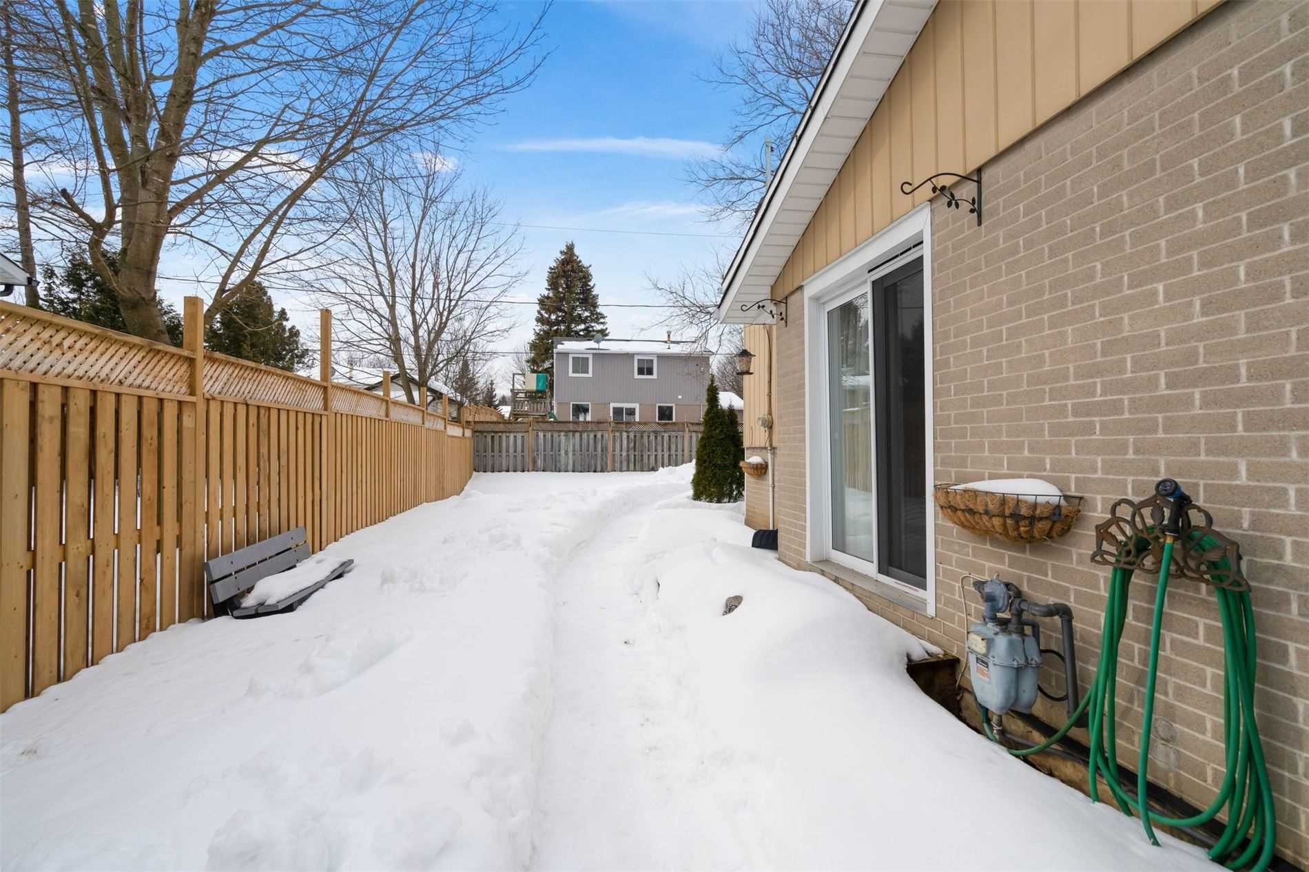 34 Ontario St
