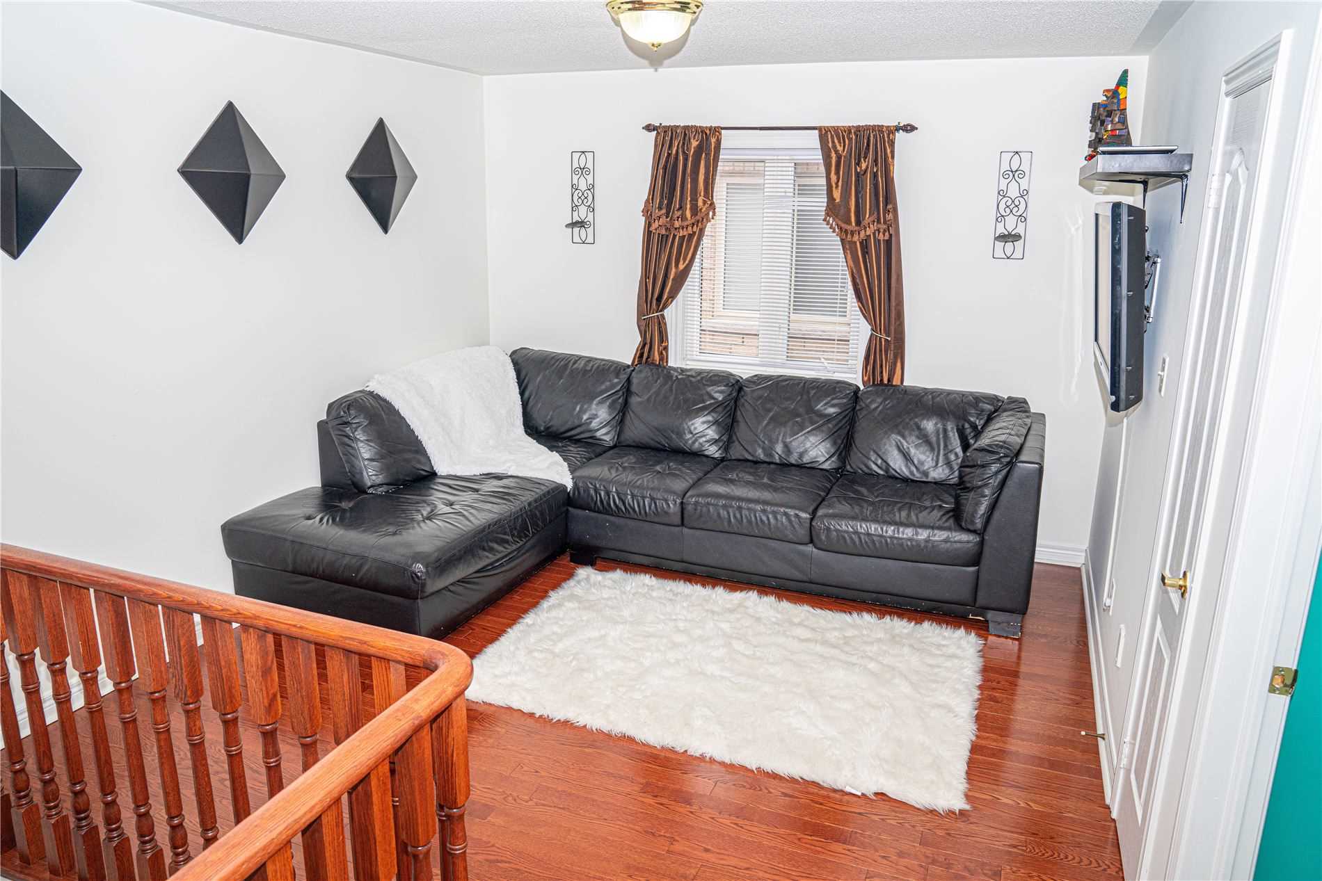 63 Executive Crt