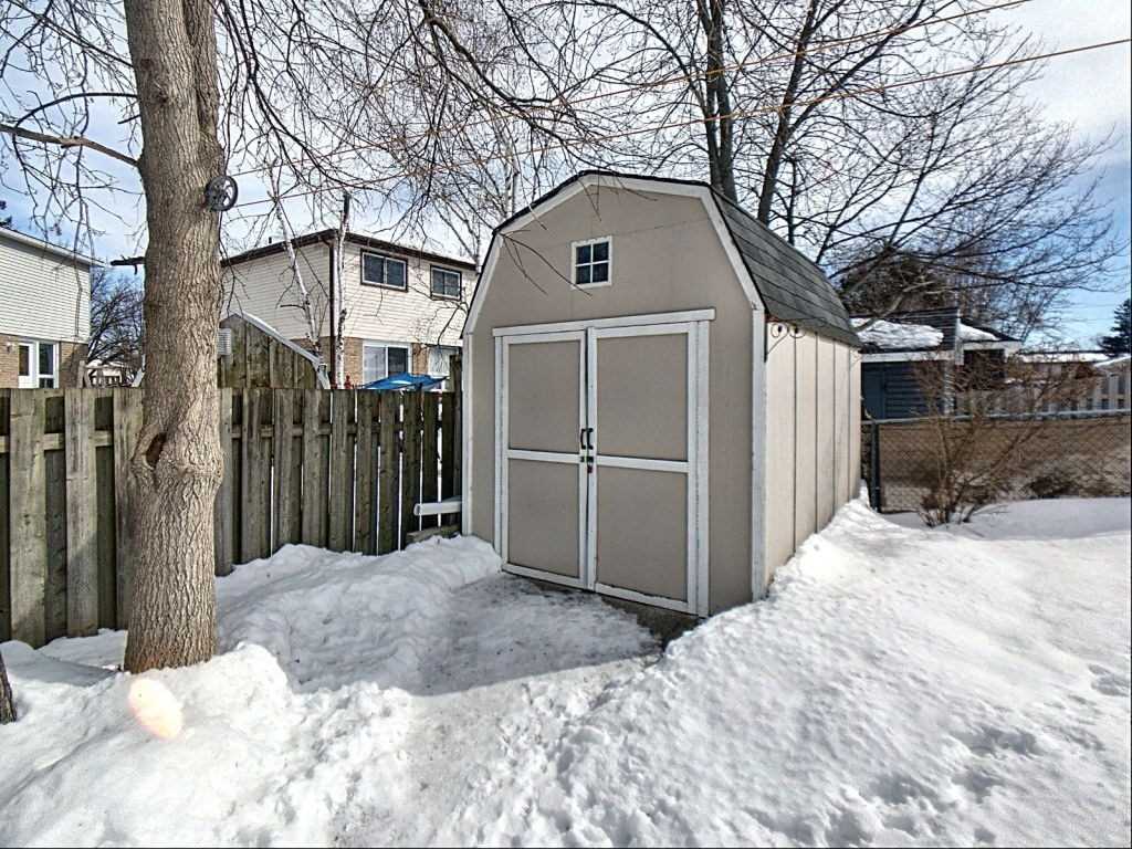 162 Burbank Cres