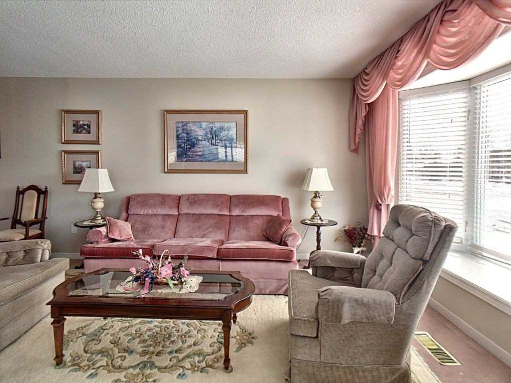 162 Burbank Cres