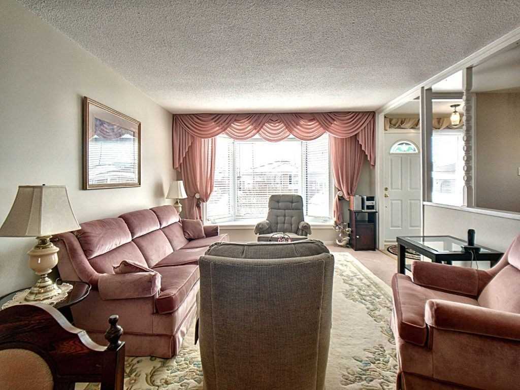 162 Burbank Cres