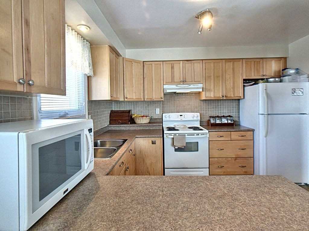 162 Burbank Cres
