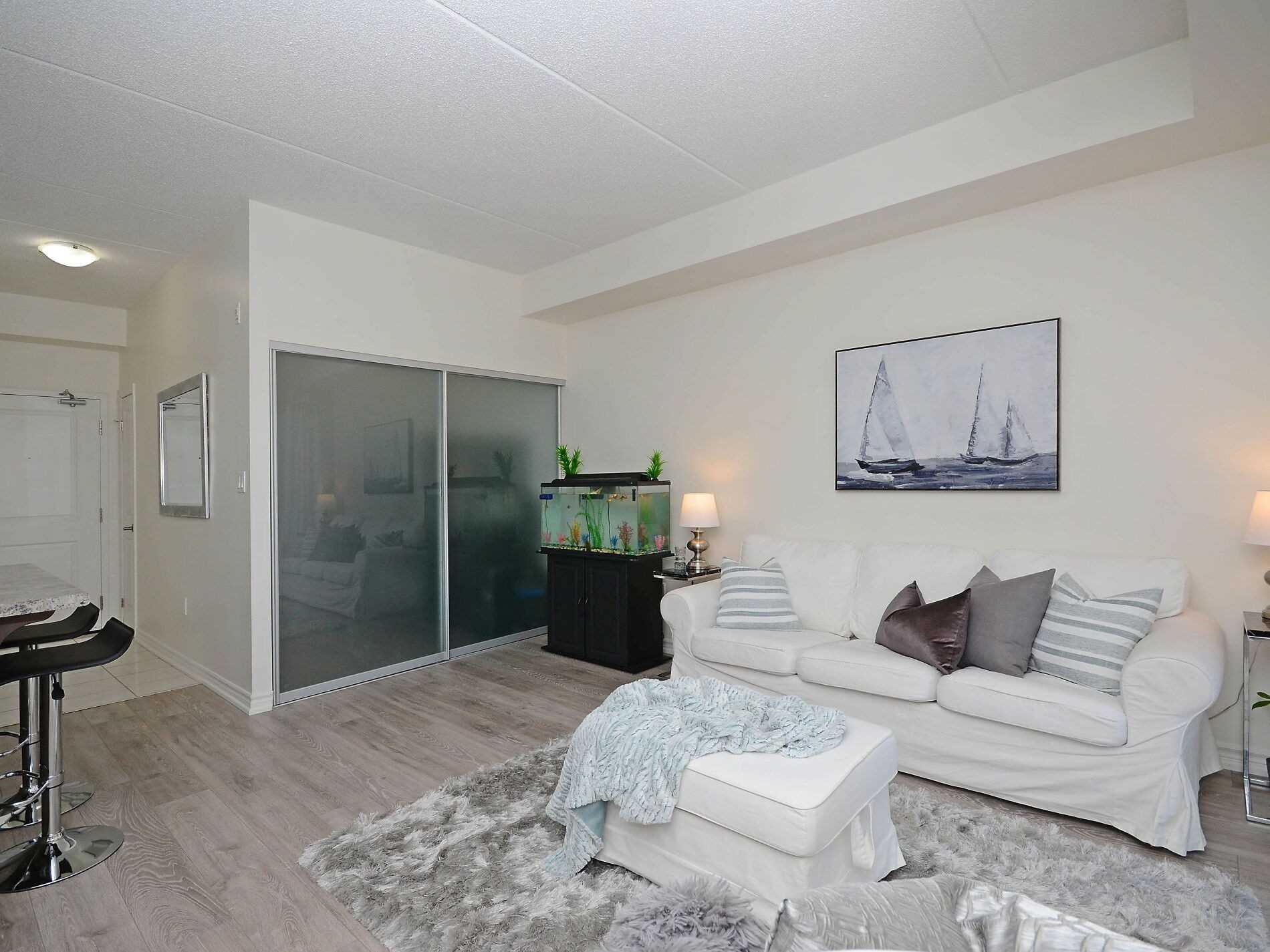 650 Sauve St, #404