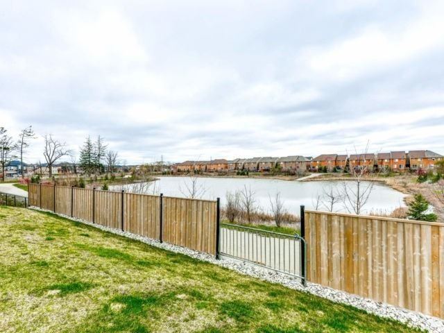 650 Sauve St, #404