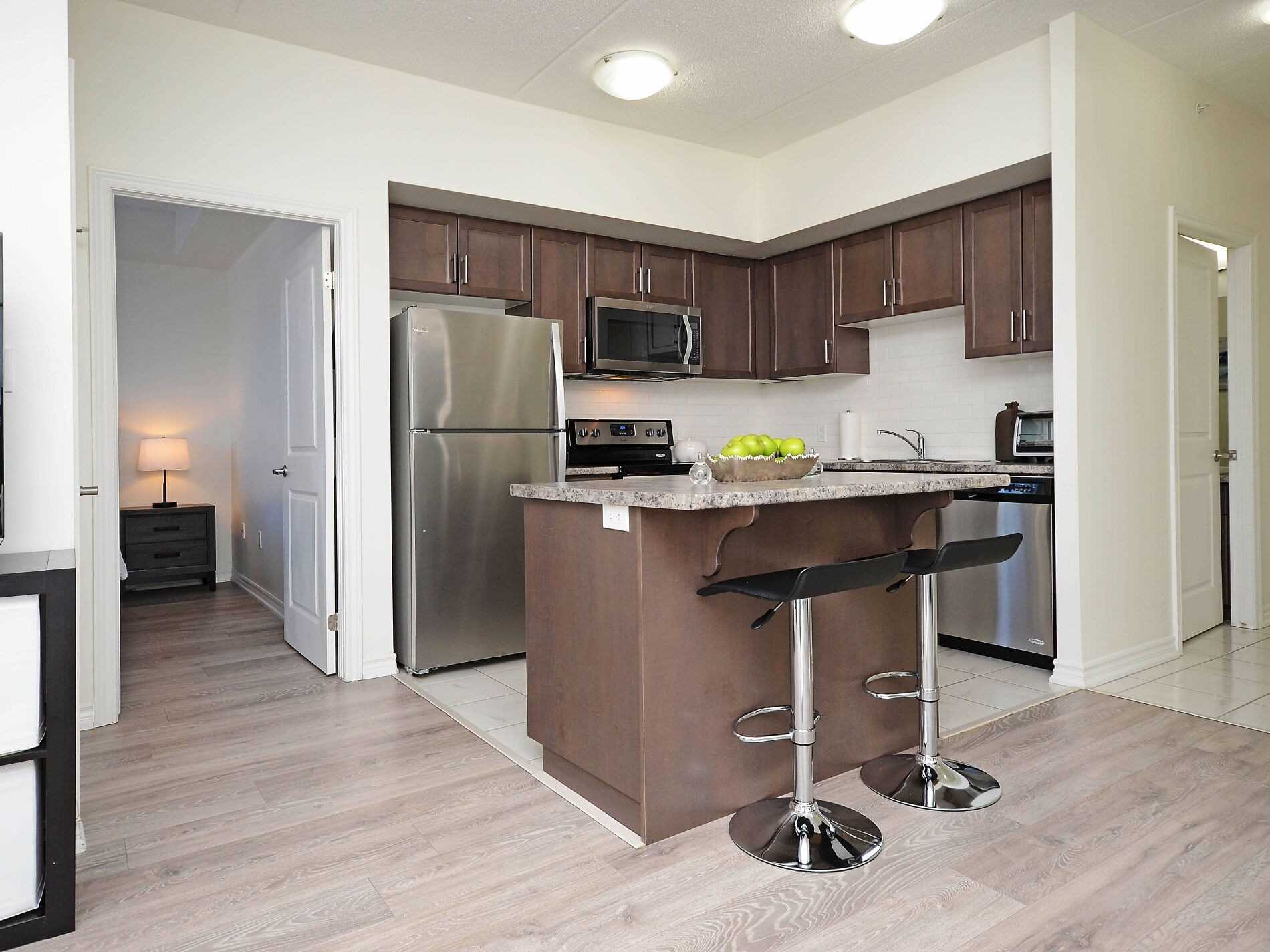 650 Sauve St, #404