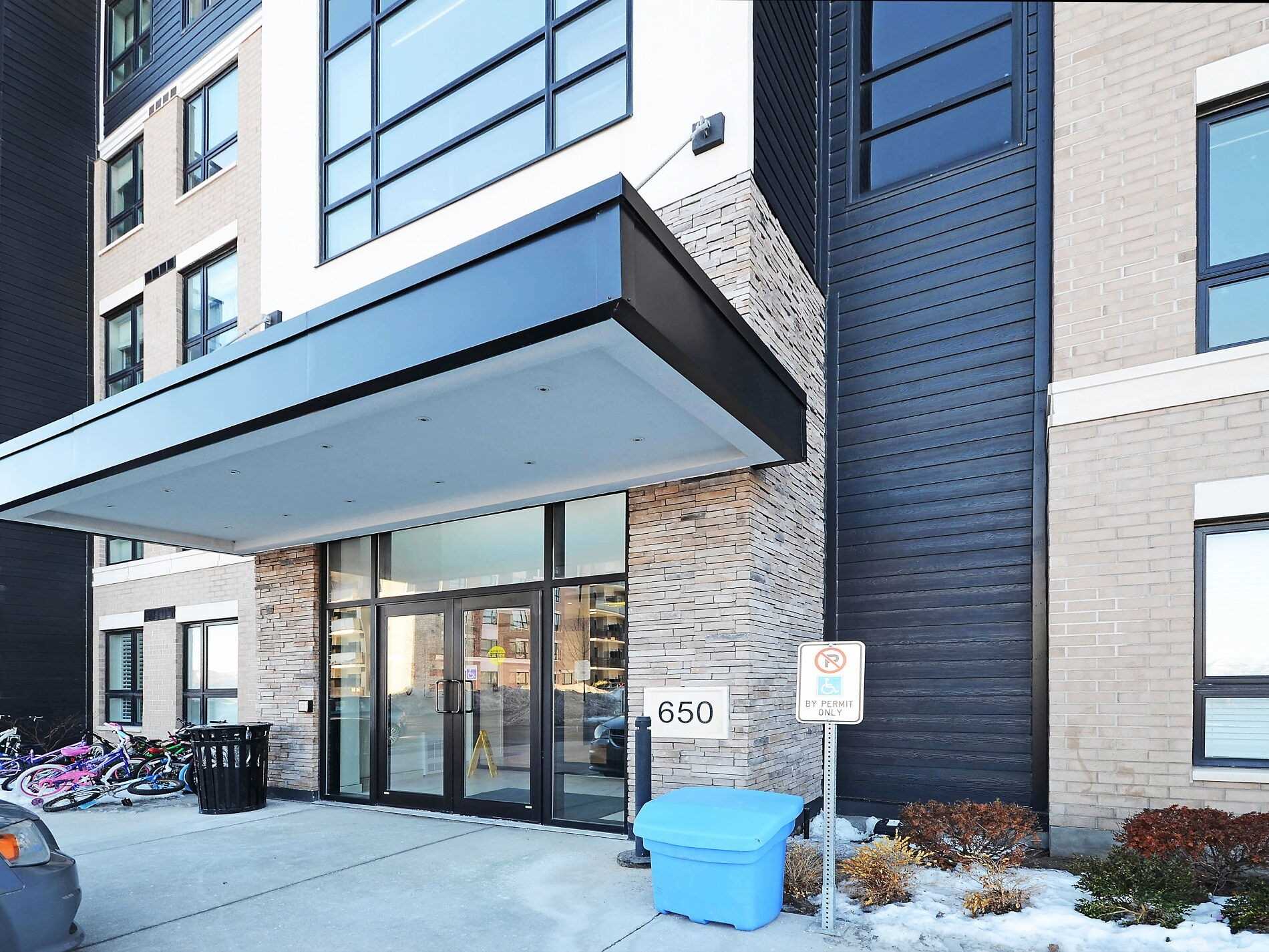650 Sauve St, #404