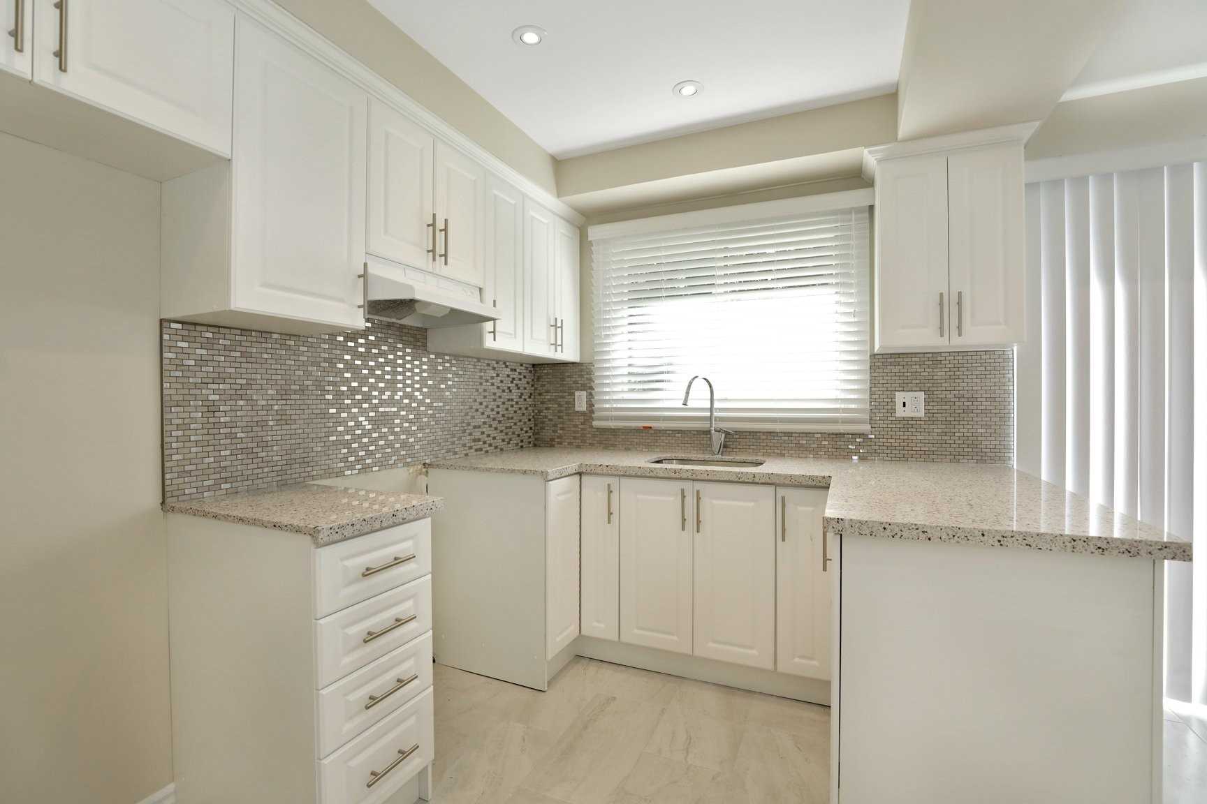 92 Sewell Dr