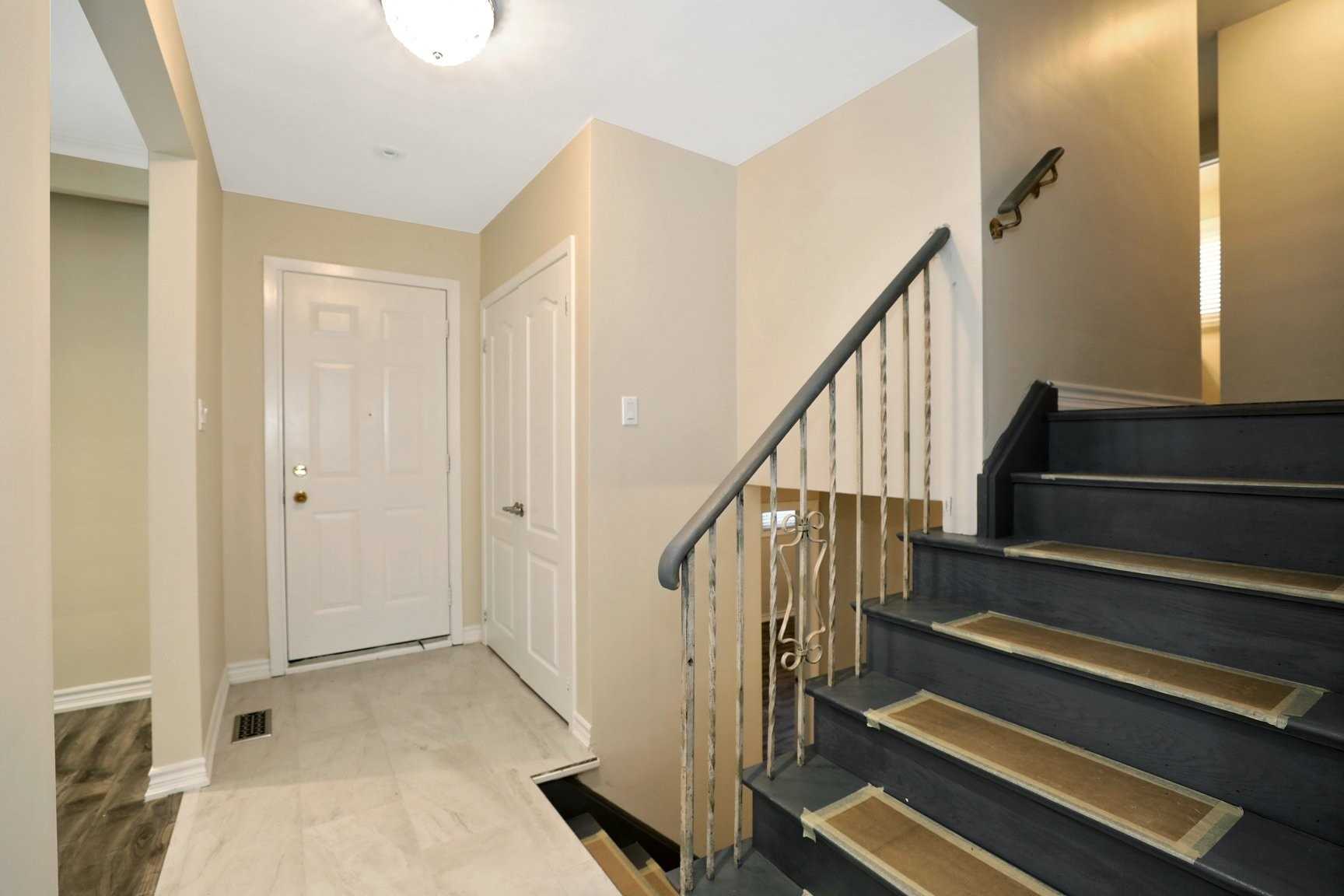 92 Sewell Dr