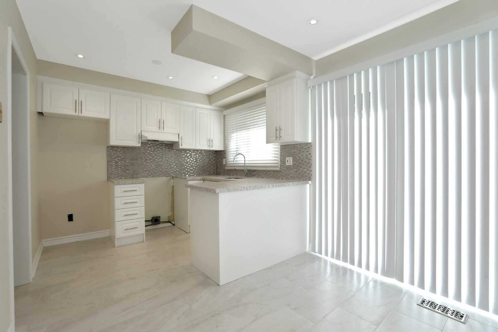 92 Sewell Dr