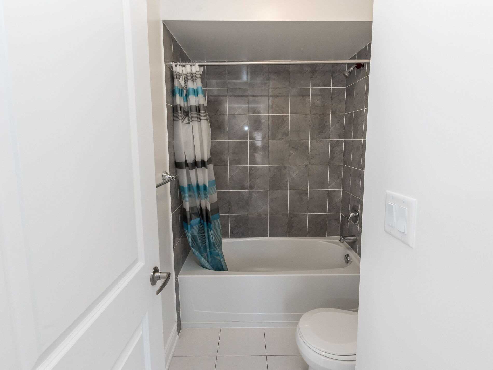 87 Agava St