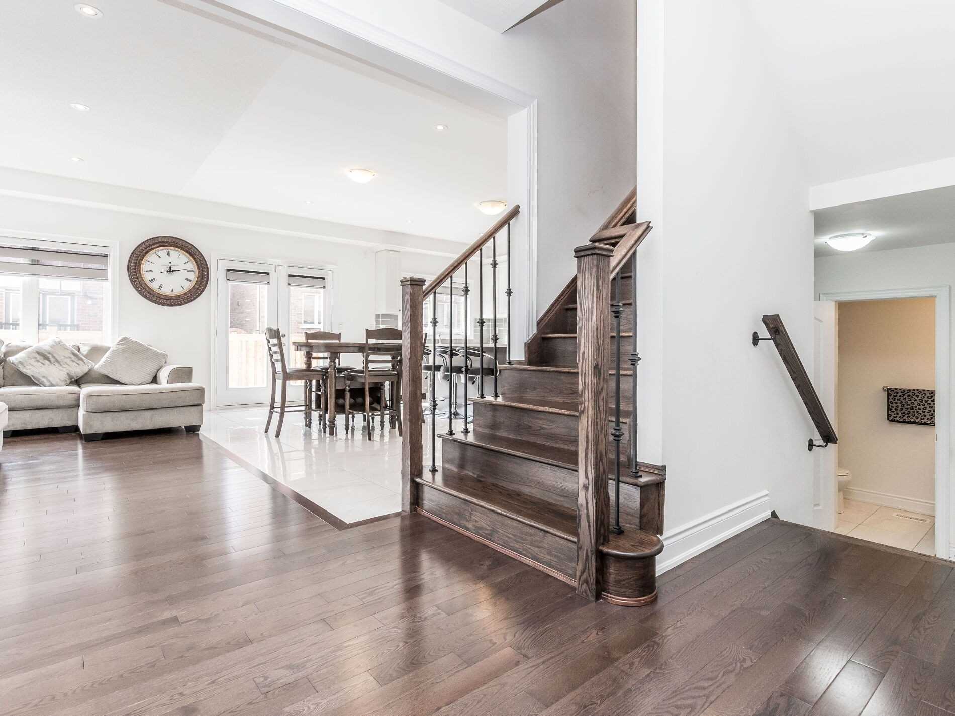 87 Agava St