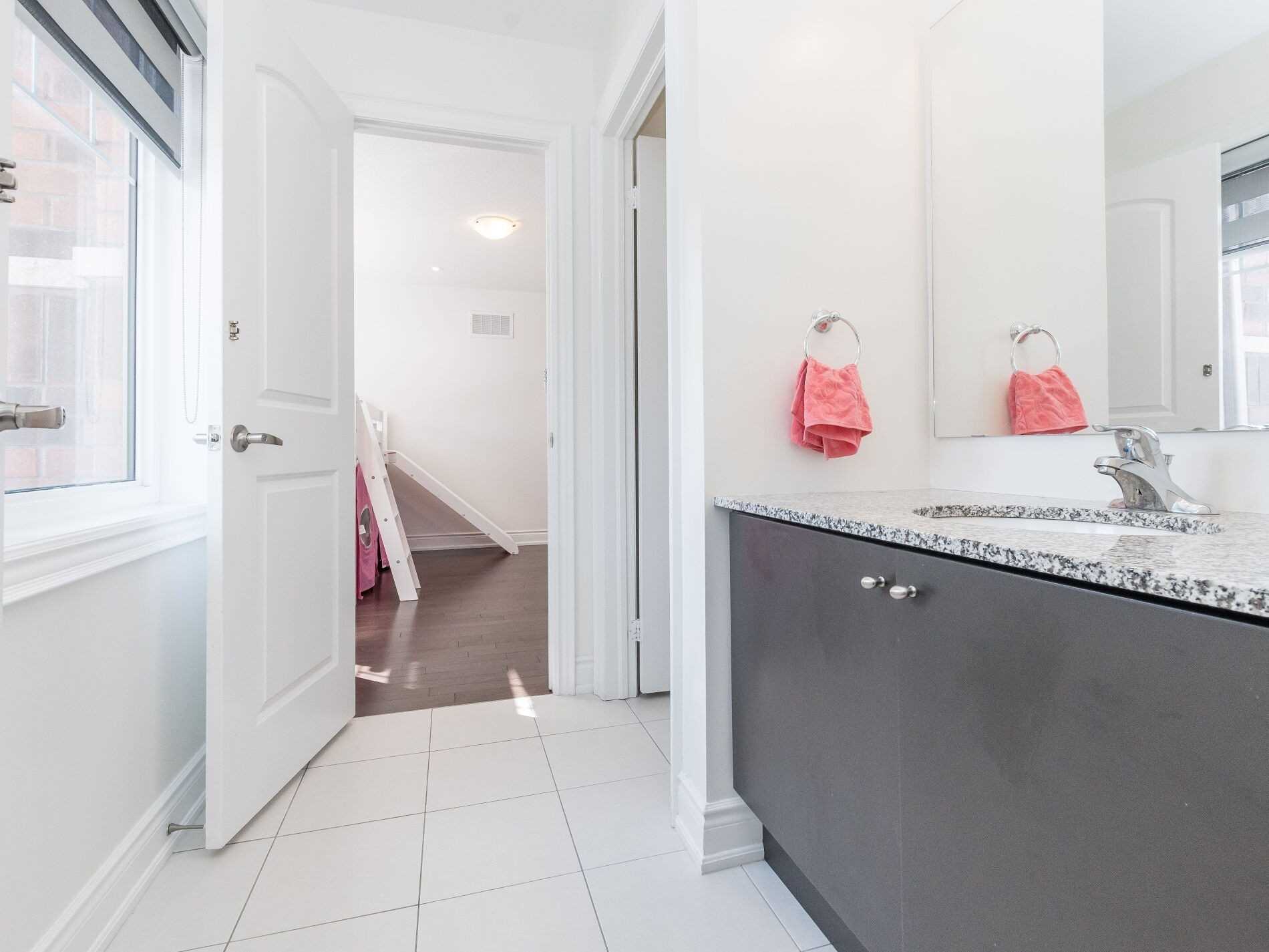 87 Agava St