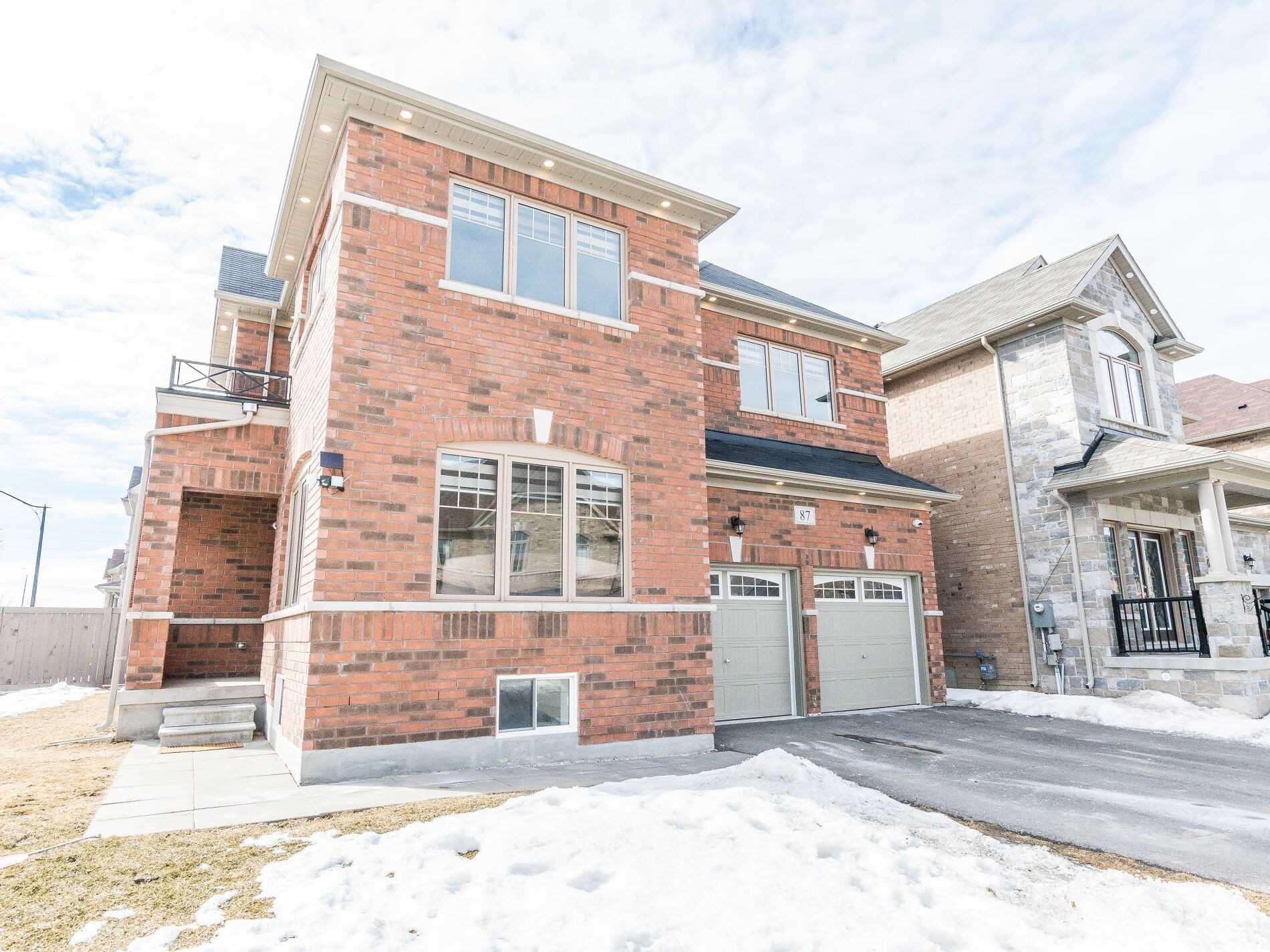 87 Agava St